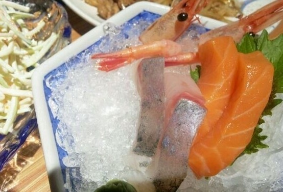 刷招商银行信用卡，享珍味屋满300元立减100元优惠