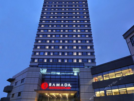 刷建设银行信用卡，享新园酒店9折优惠