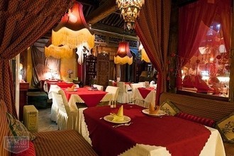 刷建设银行信用卡，享美可特印度餐厅8.5折优惠